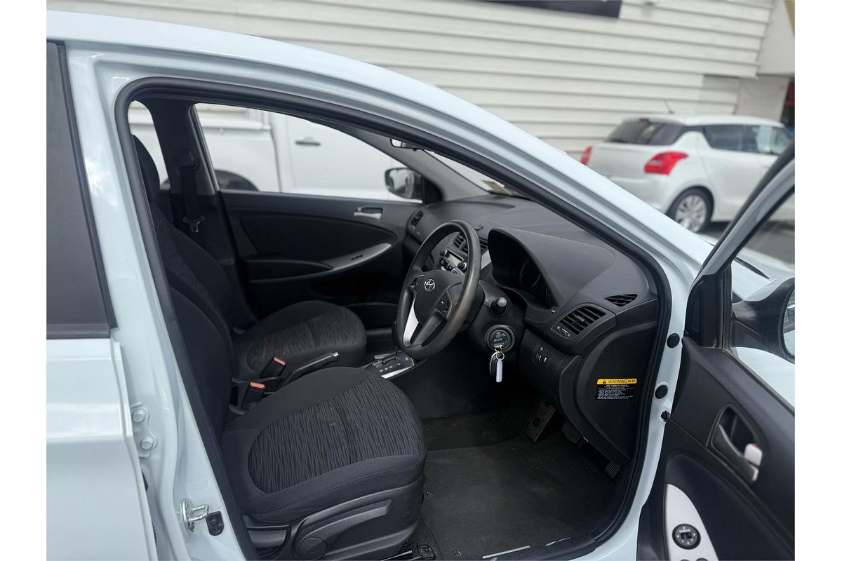 2016 Hyundai Accent Active RB4