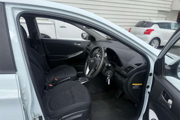 2016 Hyundai Accent Active RB4