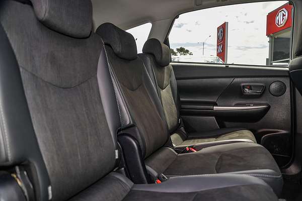 2019 Toyota Prius V ZVW40R