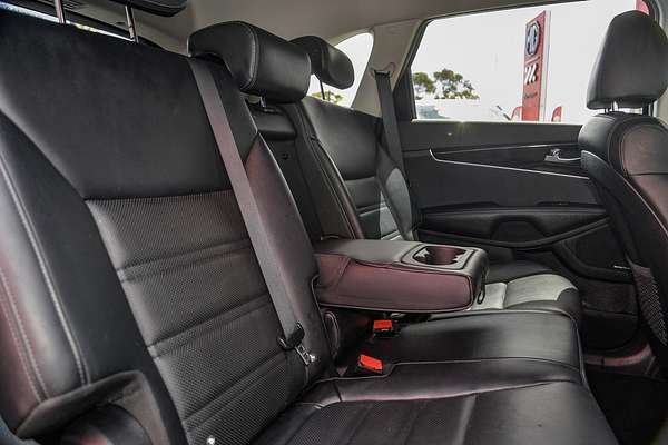 2019 Kia Sorento SLi UM