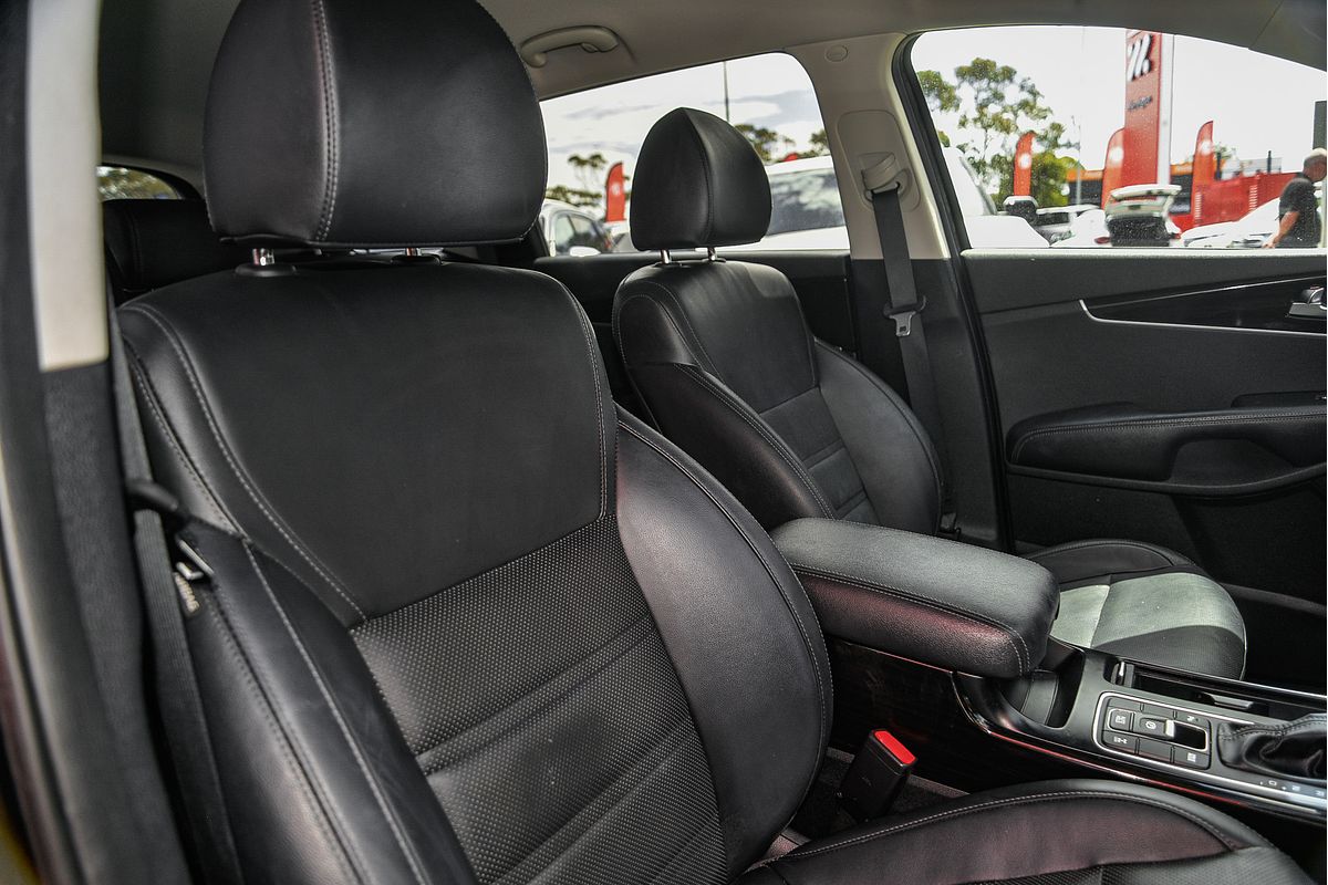 2019 Kia Sorento SLi UM