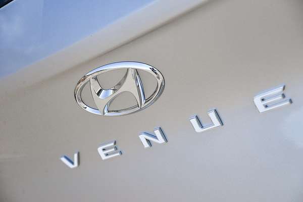 2025 Hyundai Venue Elite QX.V5