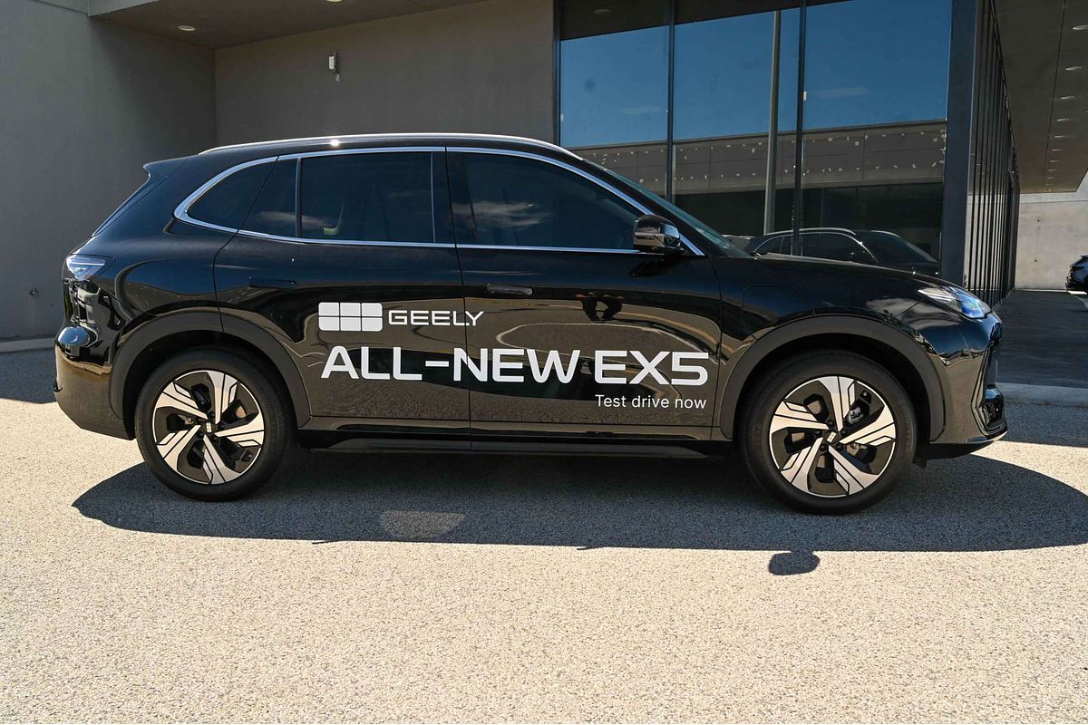 2025 Geely EX5 Inspire E245