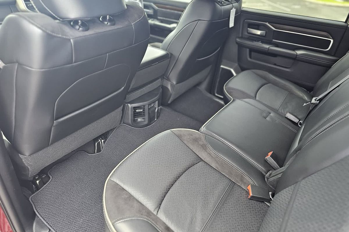 2024 RAM 2500 Laramie Rambox DJ 4X4