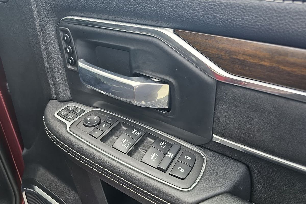 2024 RAM 2500 Laramie Rambox DJ 4X4