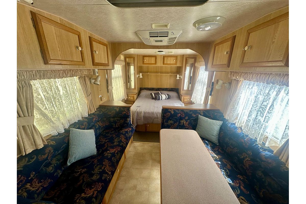 2001 Royal Flair VAN ROYCE SERIES 2