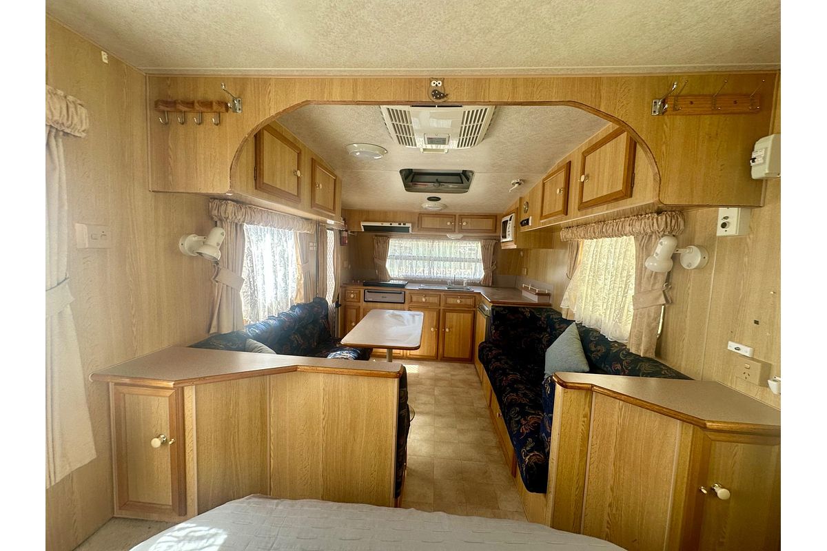 2001 Royal Flair VAN ROYCE SERIES 2