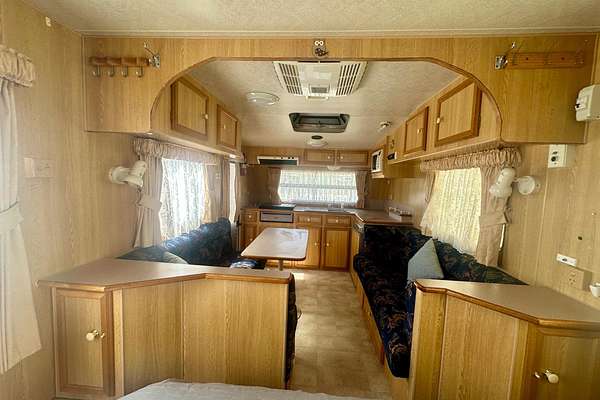 2001 Royal Flair VAN ROYCE SERIES 2