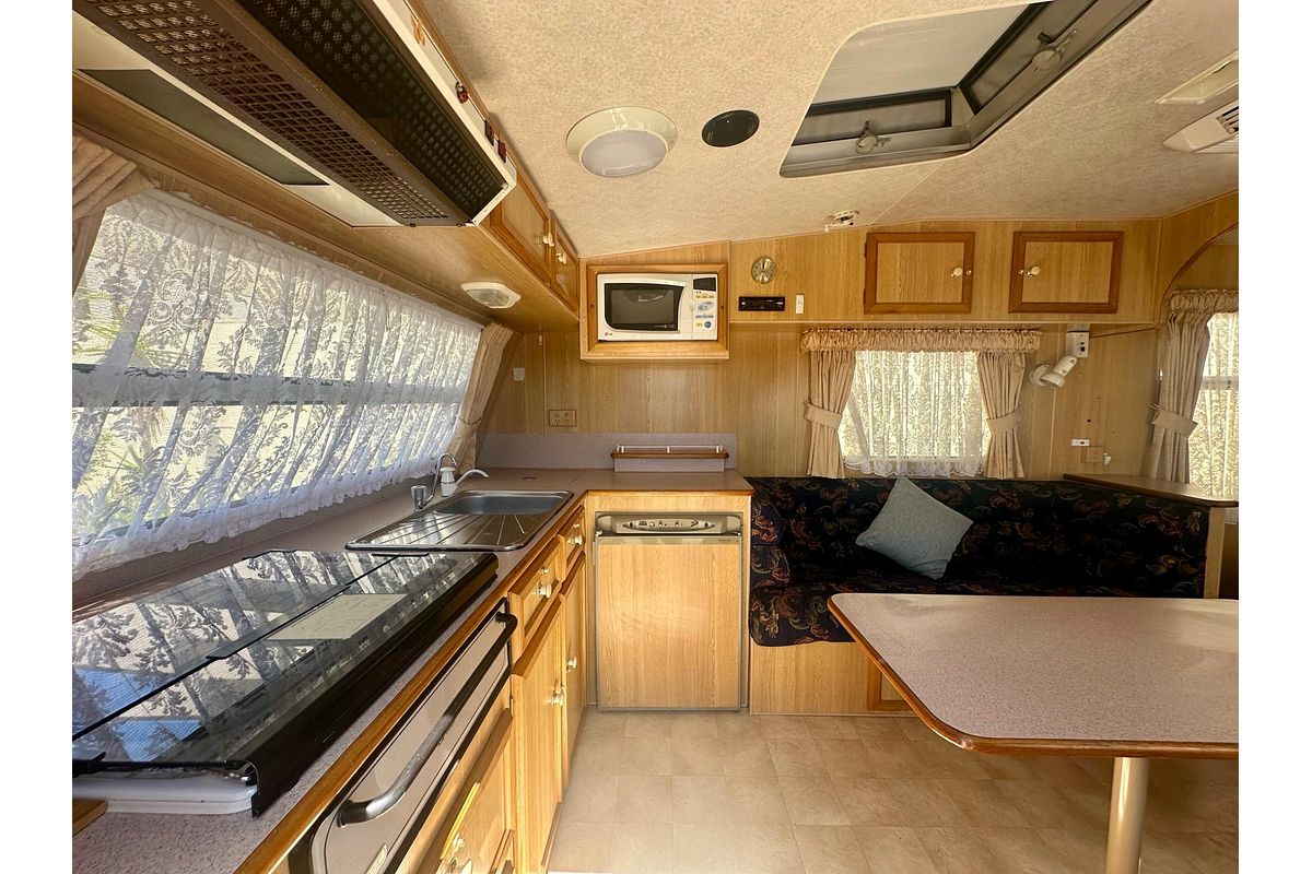 2001 Royal Flair VAN ROYCE SERIES 2