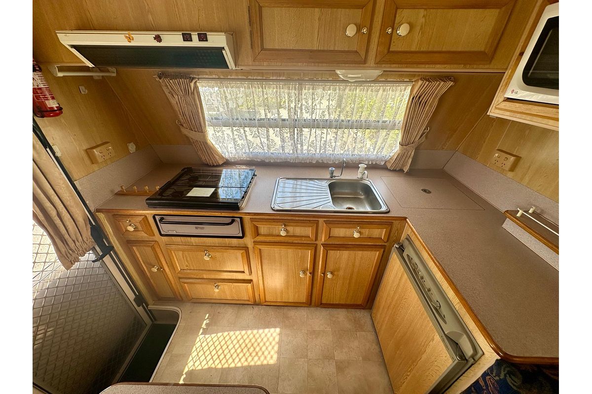 2001 Royal Flair VAN ROYCE SERIES 2