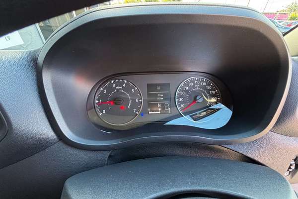 2025 Renault Master Pro 110kW X62 Phase 2 MWB Mid Roof