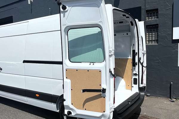 2025 Renault Master Pro 110kW X62 Phase 2 LWB Mid Roof