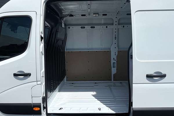 2025 Renault Master Pro 110kW X62 Phase 2 LWB Mid Roof