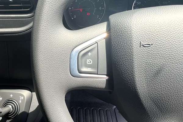 2025 Renault Master Pro 110kW X62 Phase 2 LWB Mid Roof