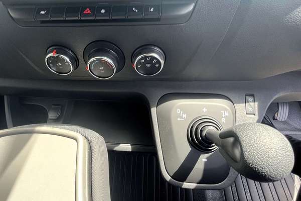 2025 Renault Master Pro 110kW X62 Phase 2 LWB Mid Roof