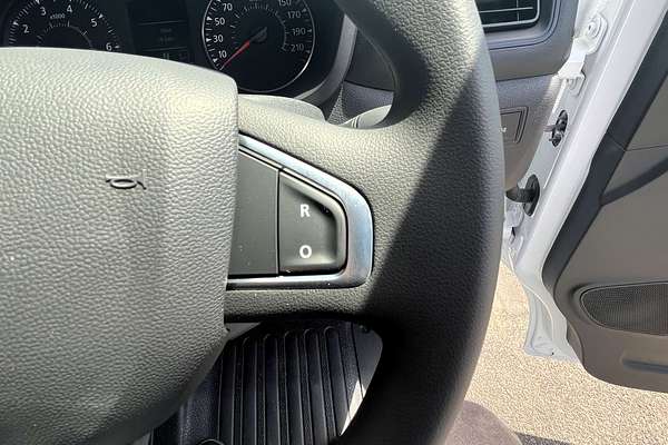 2025 Renault Master Pro 110kW X62 Phase 2 LWB Mid Roof