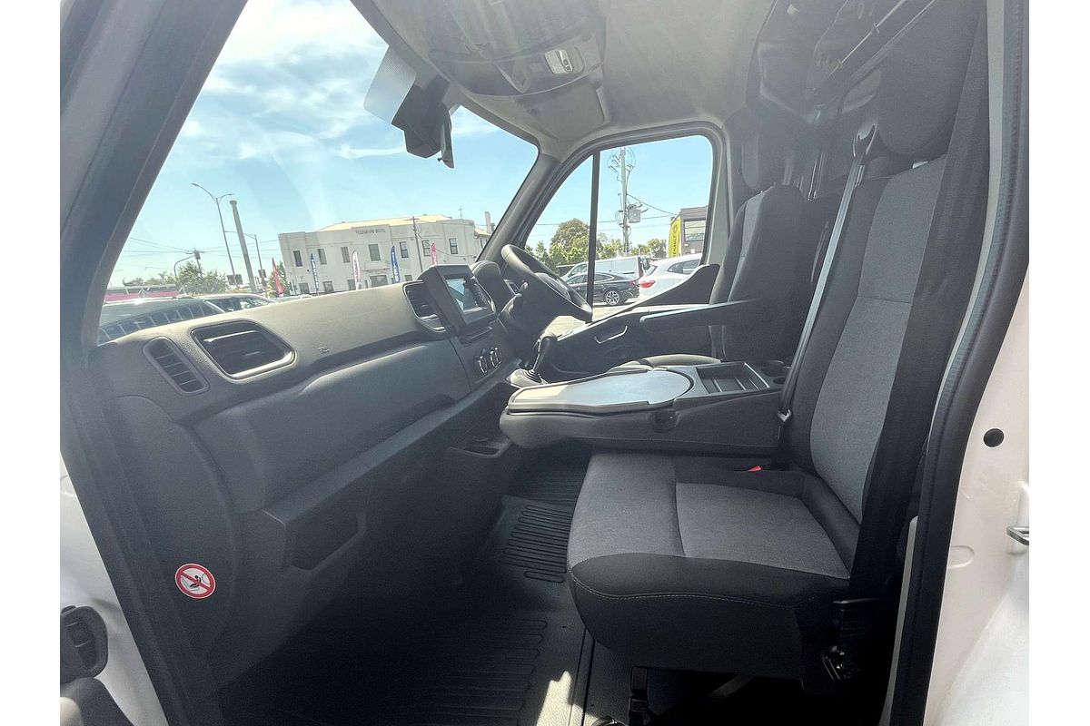 2025 Renault Master Pro 110kW X62 Phase 2 LWB Mid Roof