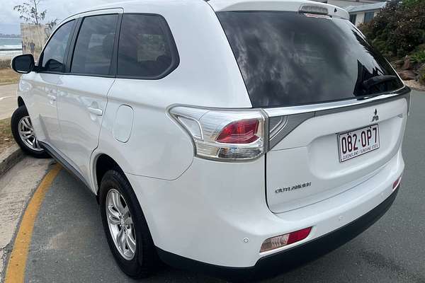 2013 Mitsubishi Outlander LS ZJ