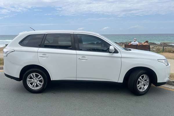 2013 Mitsubishi Outlander LS ZJ