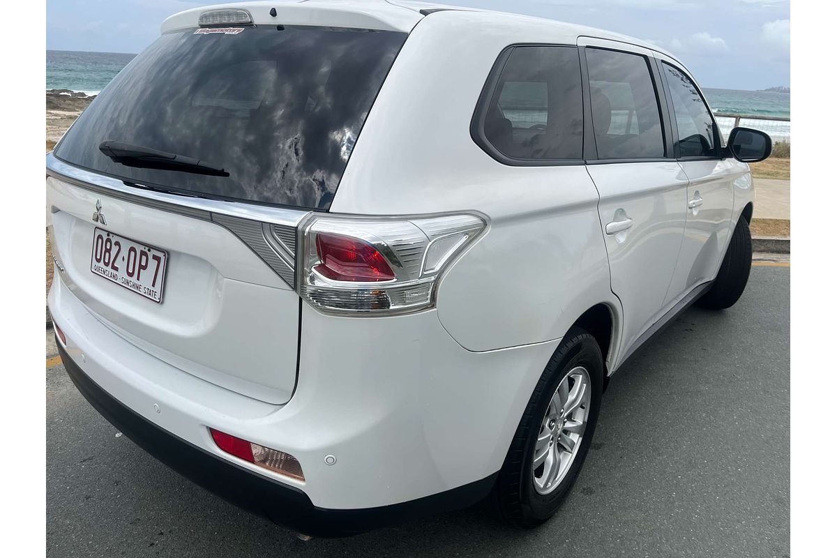 2013 Mitsubishi Outlander LS ZJ