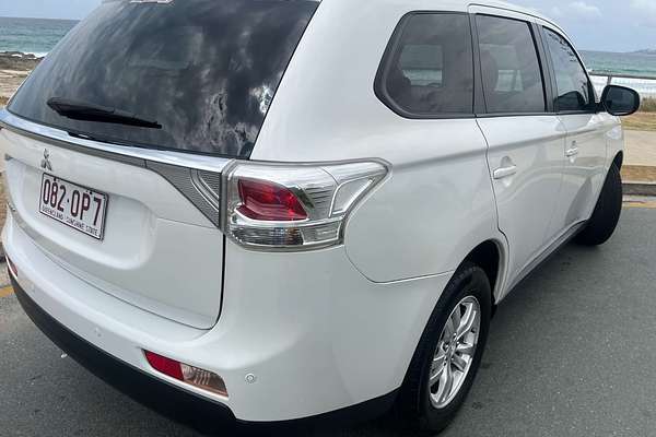 2013 Mitsubishi Outlander LS ZJ