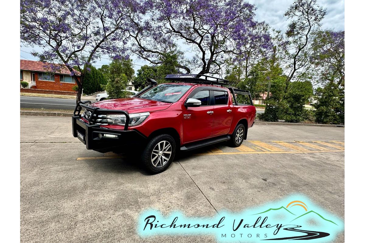 2015 Toyota Hilux SR5 GUN126R