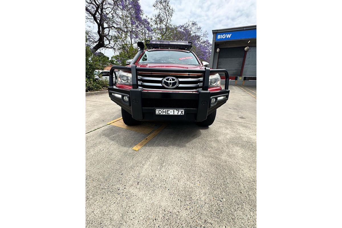 2015 Toyota Hilux SR5 GUN126R