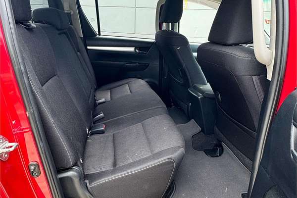 2015 Toyota Hilux SR5 GUN126R