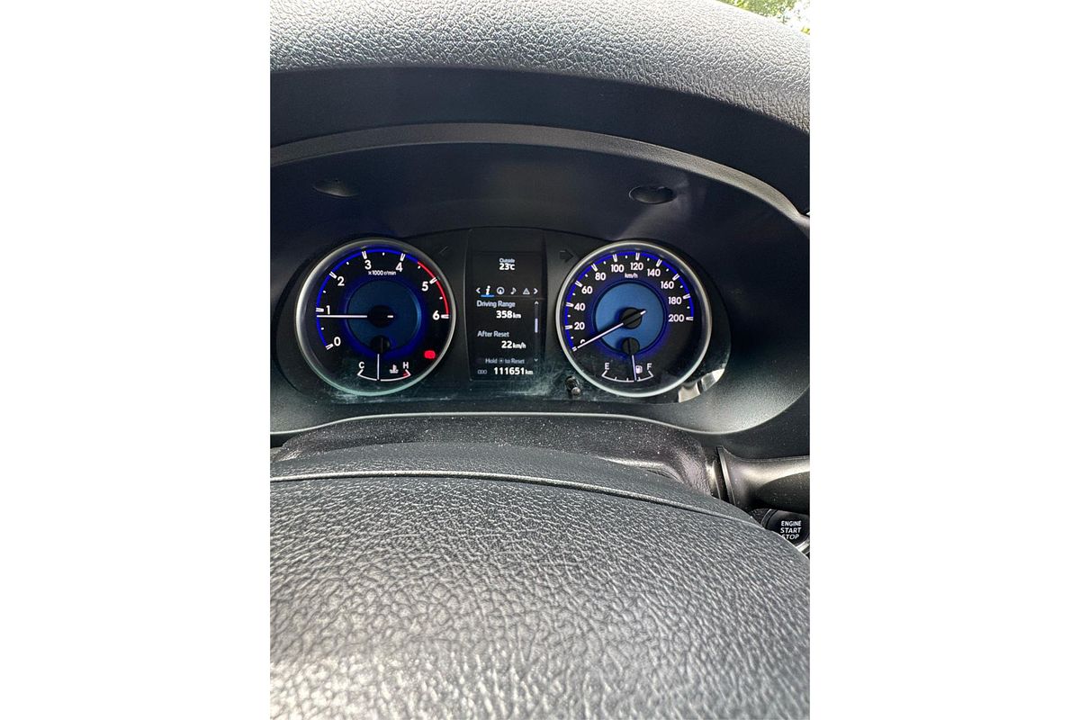 2015 Toyota Hilux SR5 GUN126R