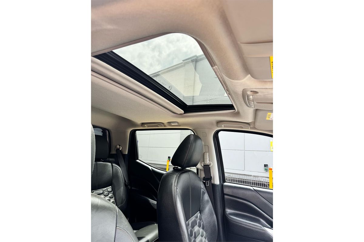 2021 Nissan Navara ST-X D23