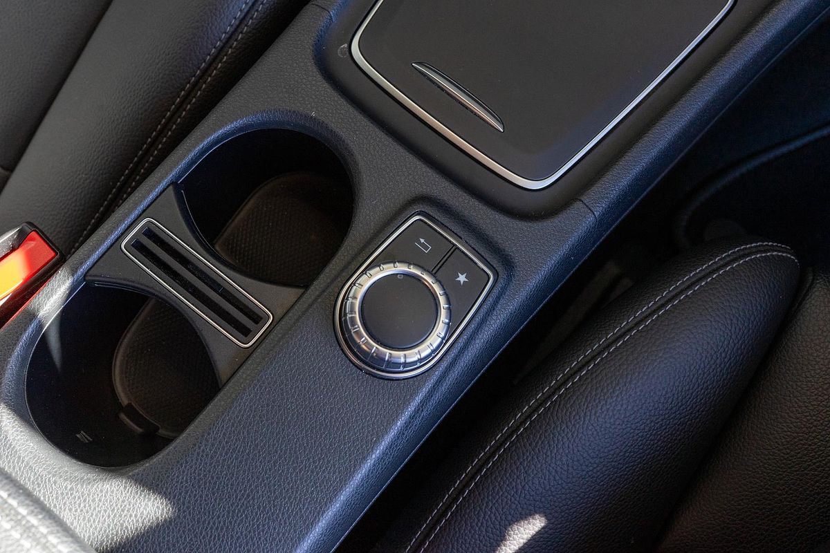 2019 Mercedes-Benz GLA-Class GLA180 X156