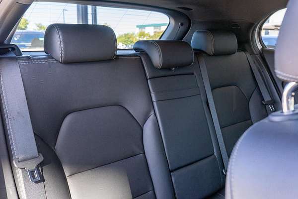 2019 Mercedes-Benz GLA-Class GLA180 X156