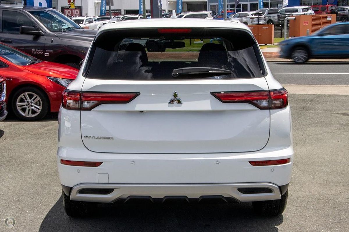 2024 Mitsubishi Outlander LS ZM
