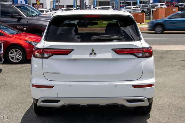 2024 Mitsubishi Outlander LS ZM