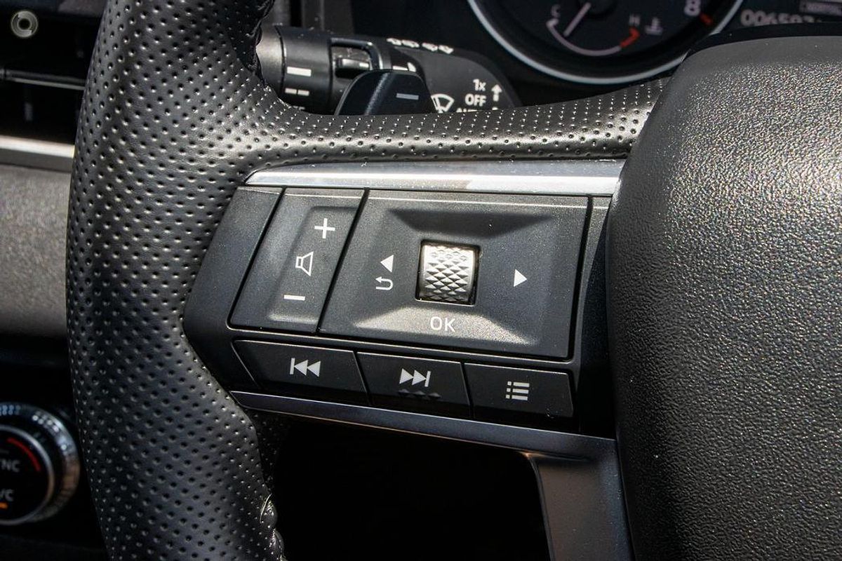 2024 Mitsubishi Outlander LS ZM