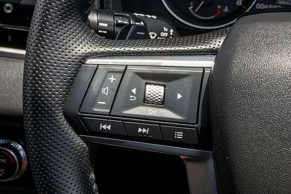 2024 Mitsubishi Outlander LS ZM