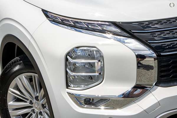 2024 Mitsubishi Outlander LS ZM