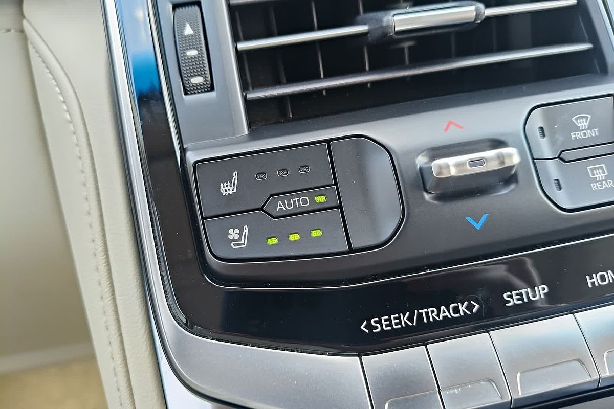 2022 Toyota Landcruiser VX FJA300R