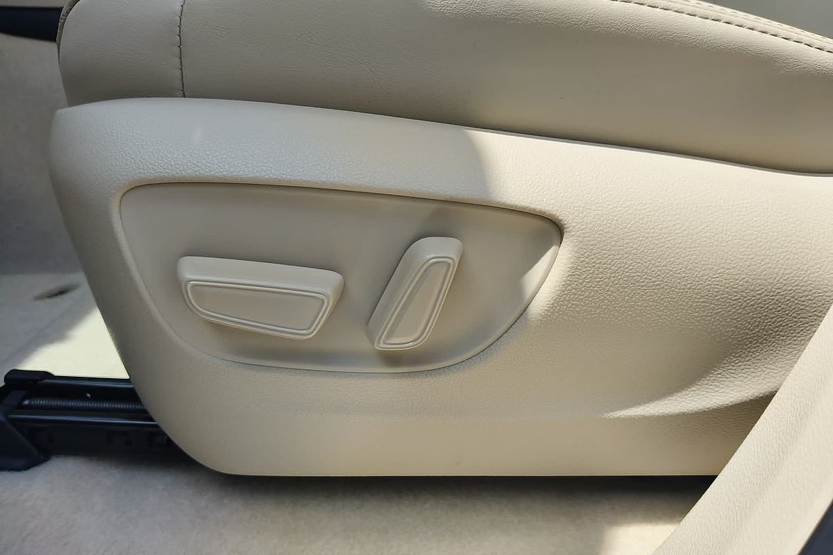 2022 Toyota Landcruiser VX FJA300R