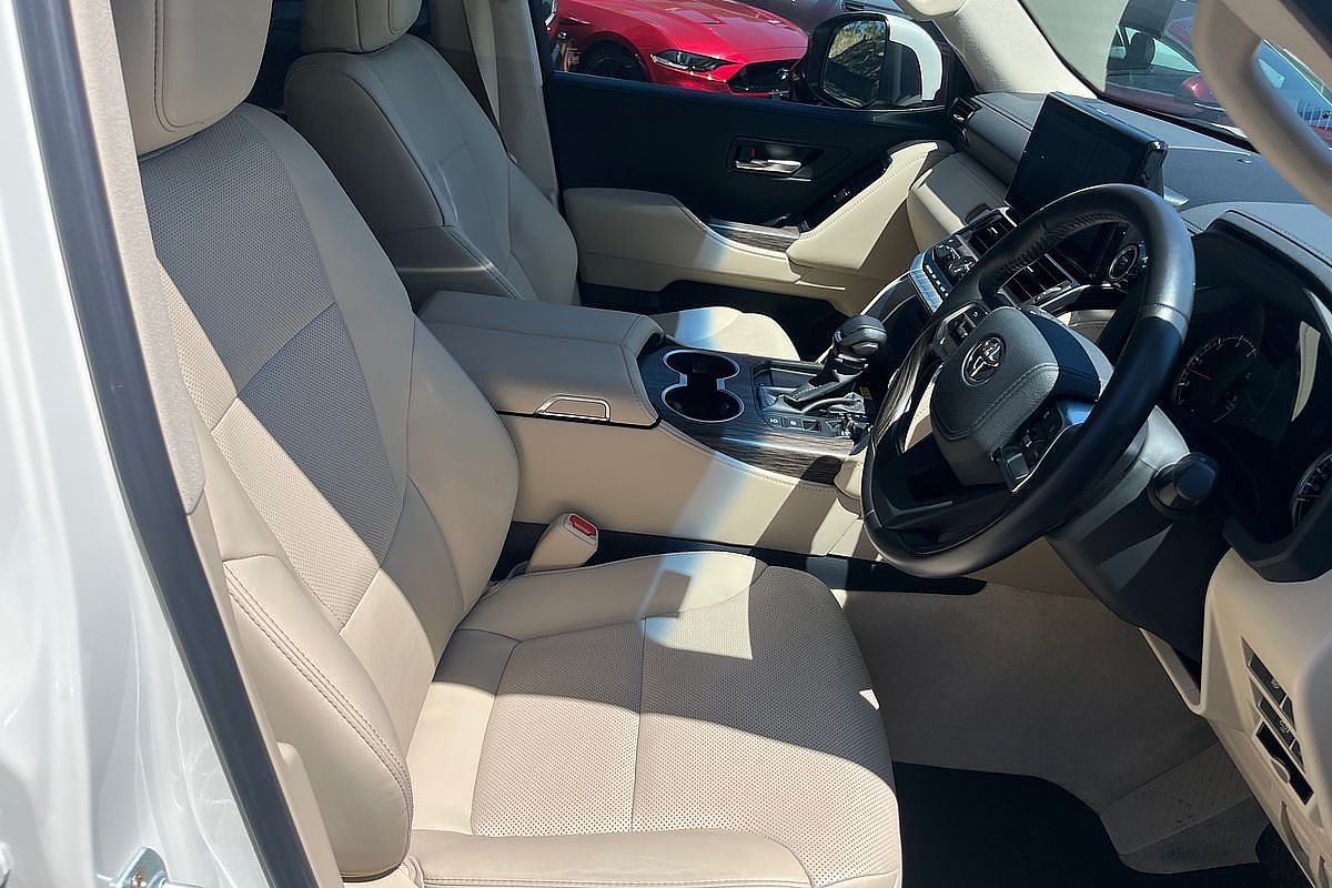 2024 Toyota Landcruiser VX FJA300R