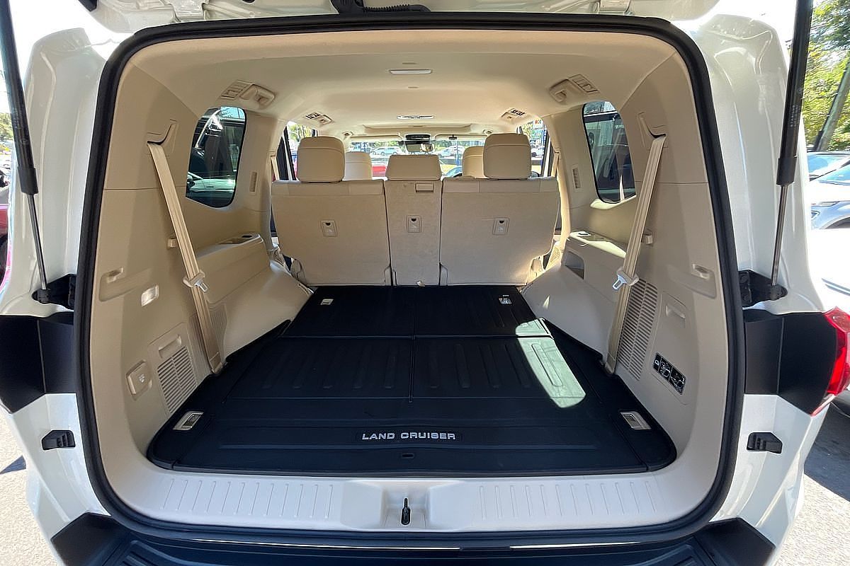 2024 Toyota Landcruiser VX FJA300R