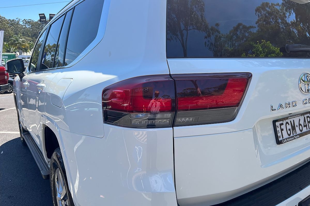 2024 Toyota Landcruiser VX FJA300R
