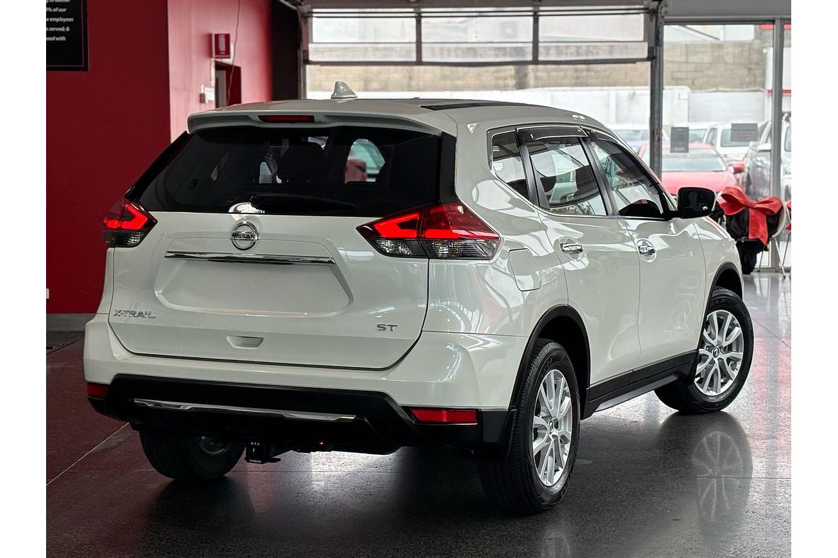 2017 Nissan X-TRAIL ST T32