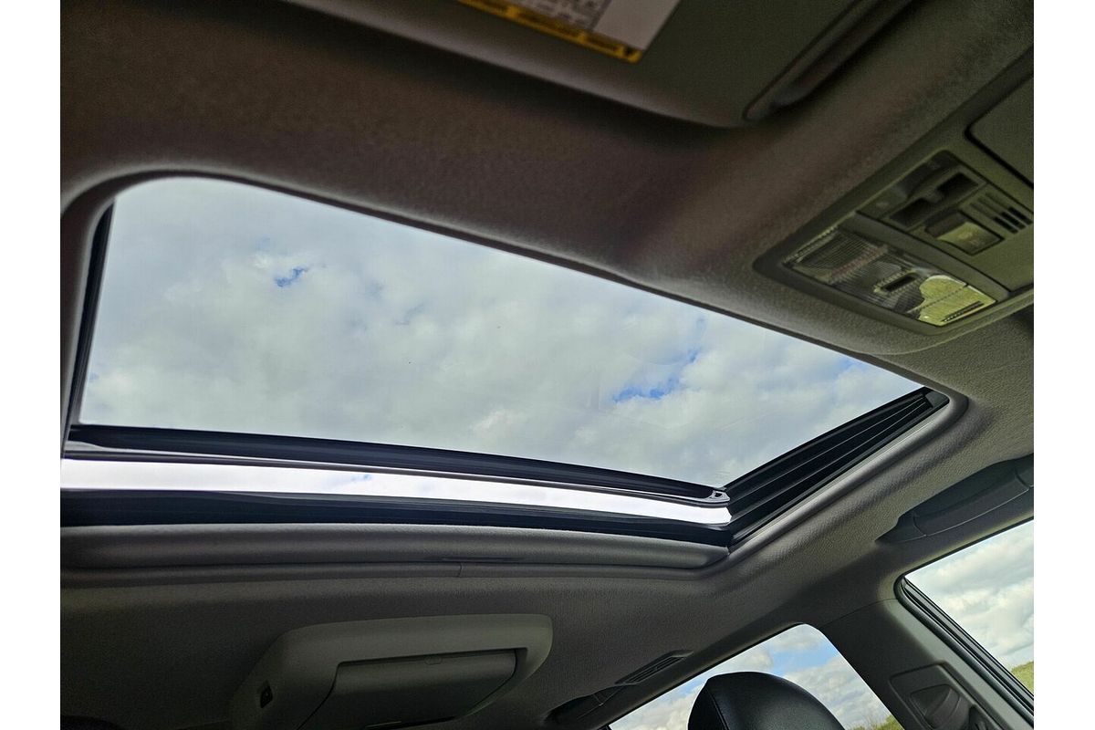 2012 Toyota Kluger Grande GSU40R