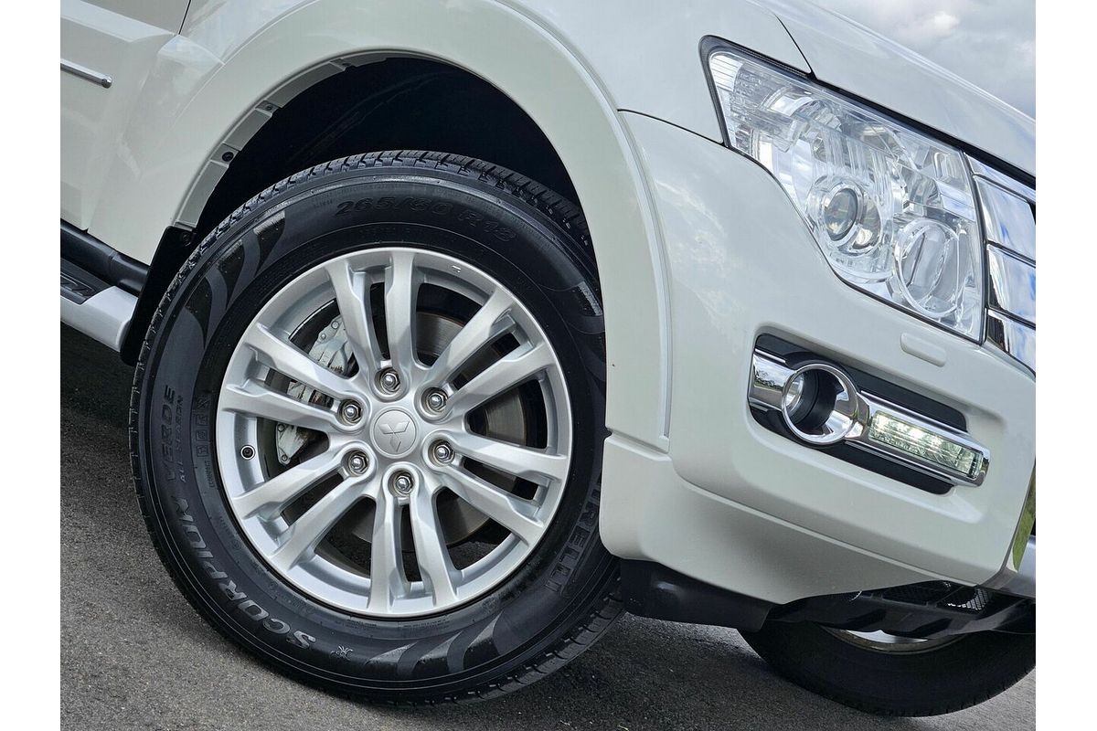2015 Mitsubishi Pajero Exceed NX