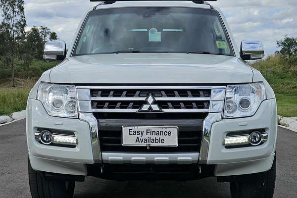 2015 Mitsubishi Pajero Exceed NX
