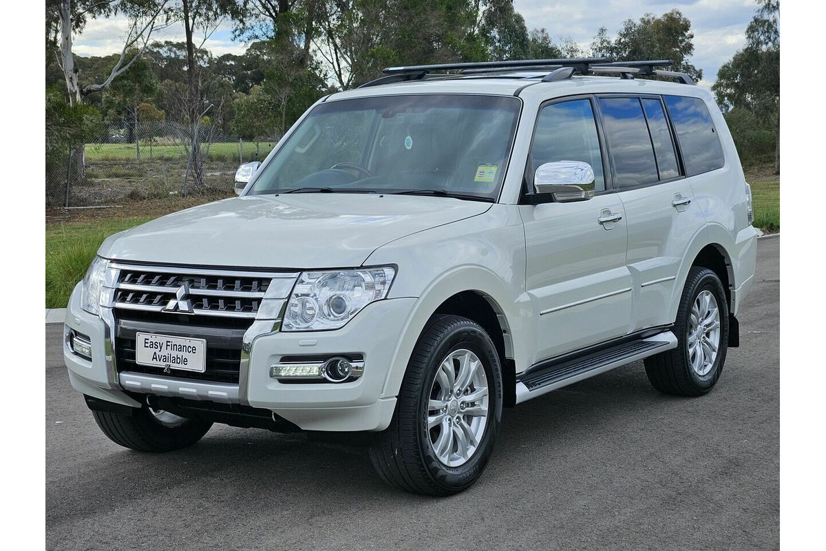 2015 Mitsubishi Pajero Exceed NX
