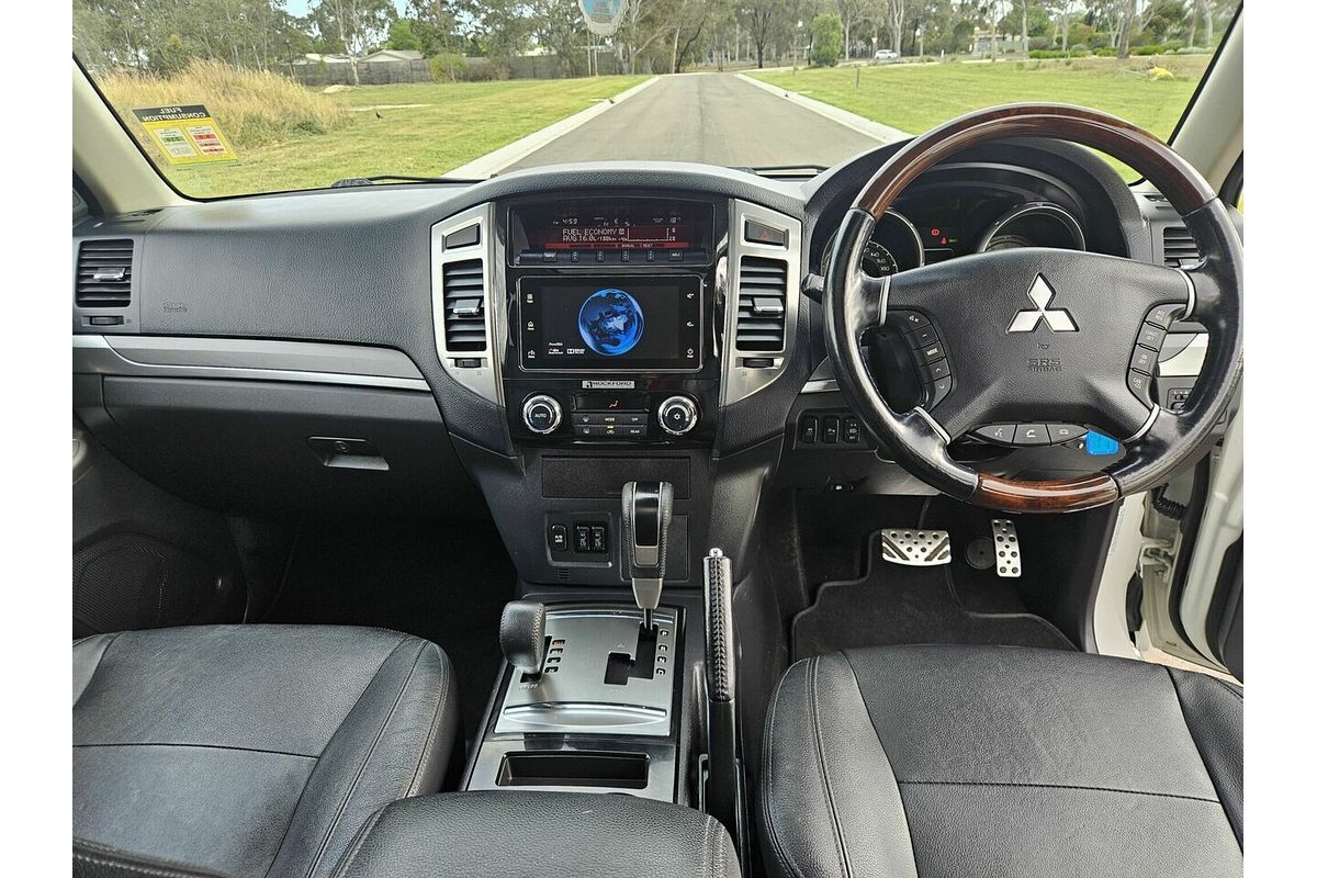 2015 Mitsubishi Pajero Exceed NX