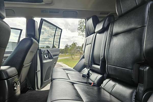 2015 Mitsubishi Pajero Exceed NX