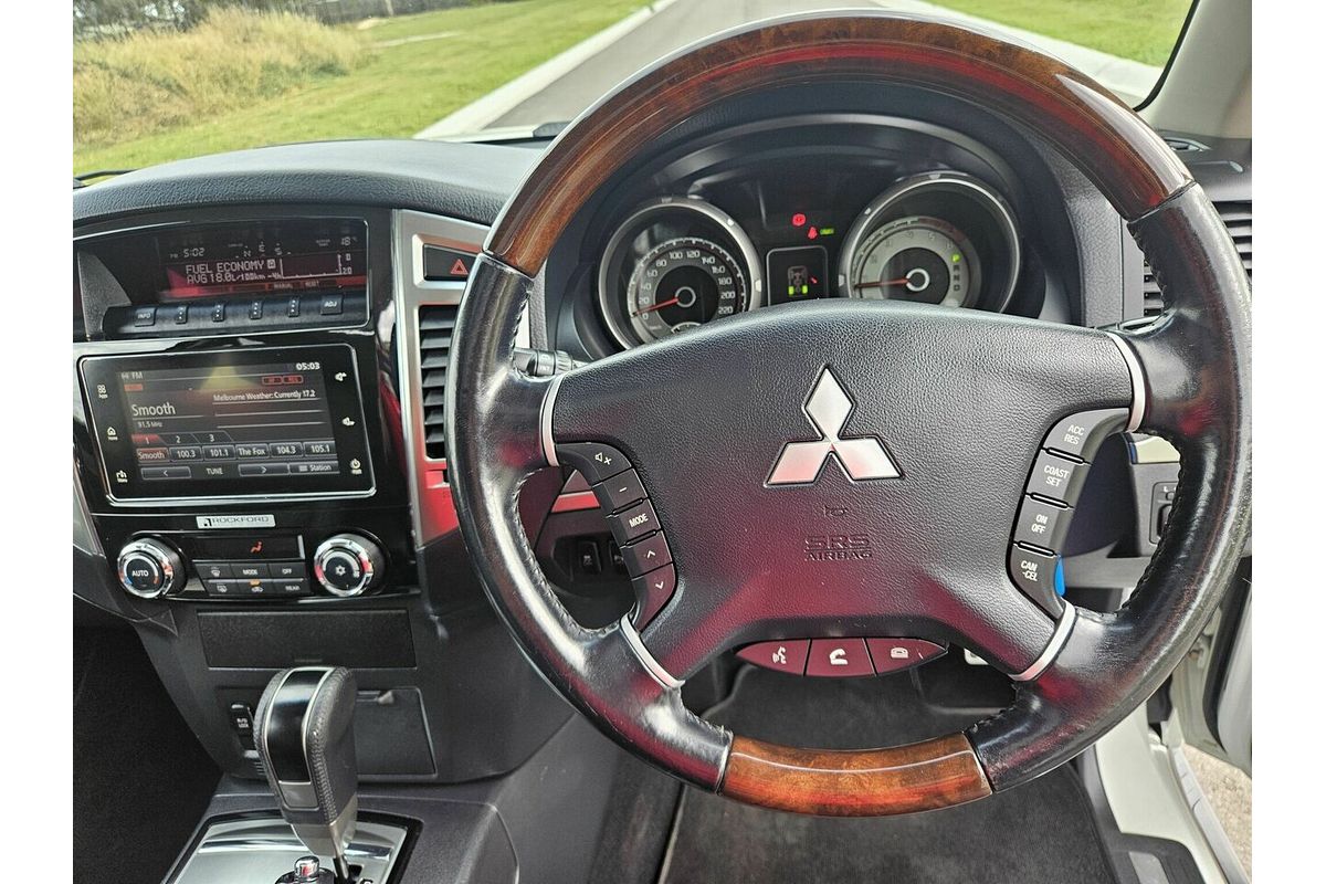 2015 Mitsubishi Pajero Exceed NX